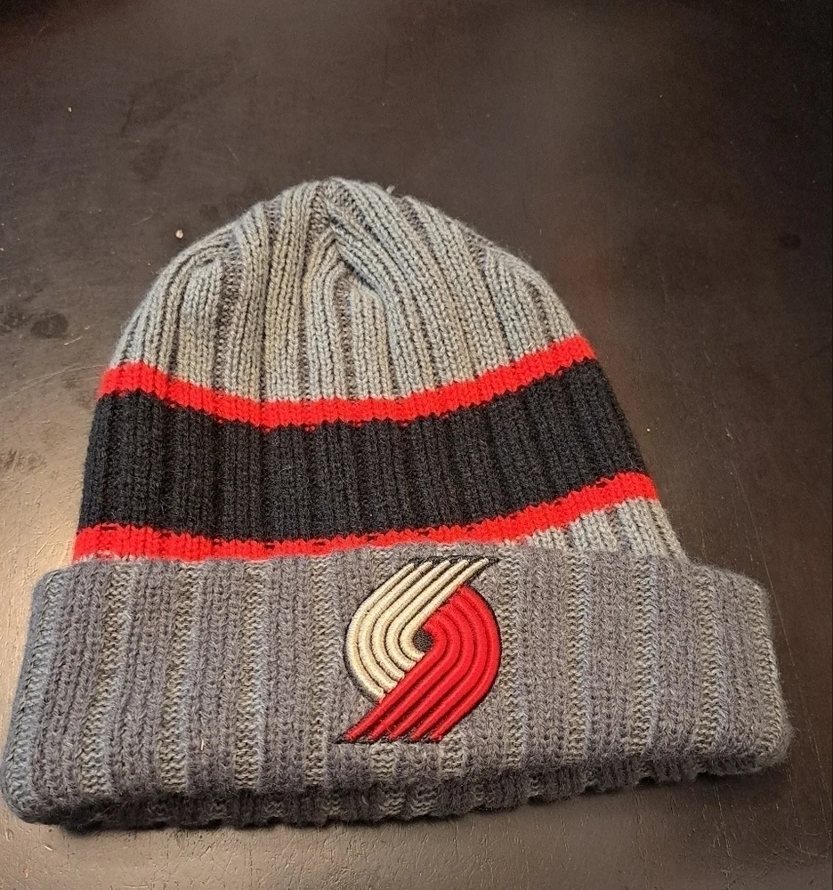 Portland Trailblazers Cable Knit Hat    Size OS